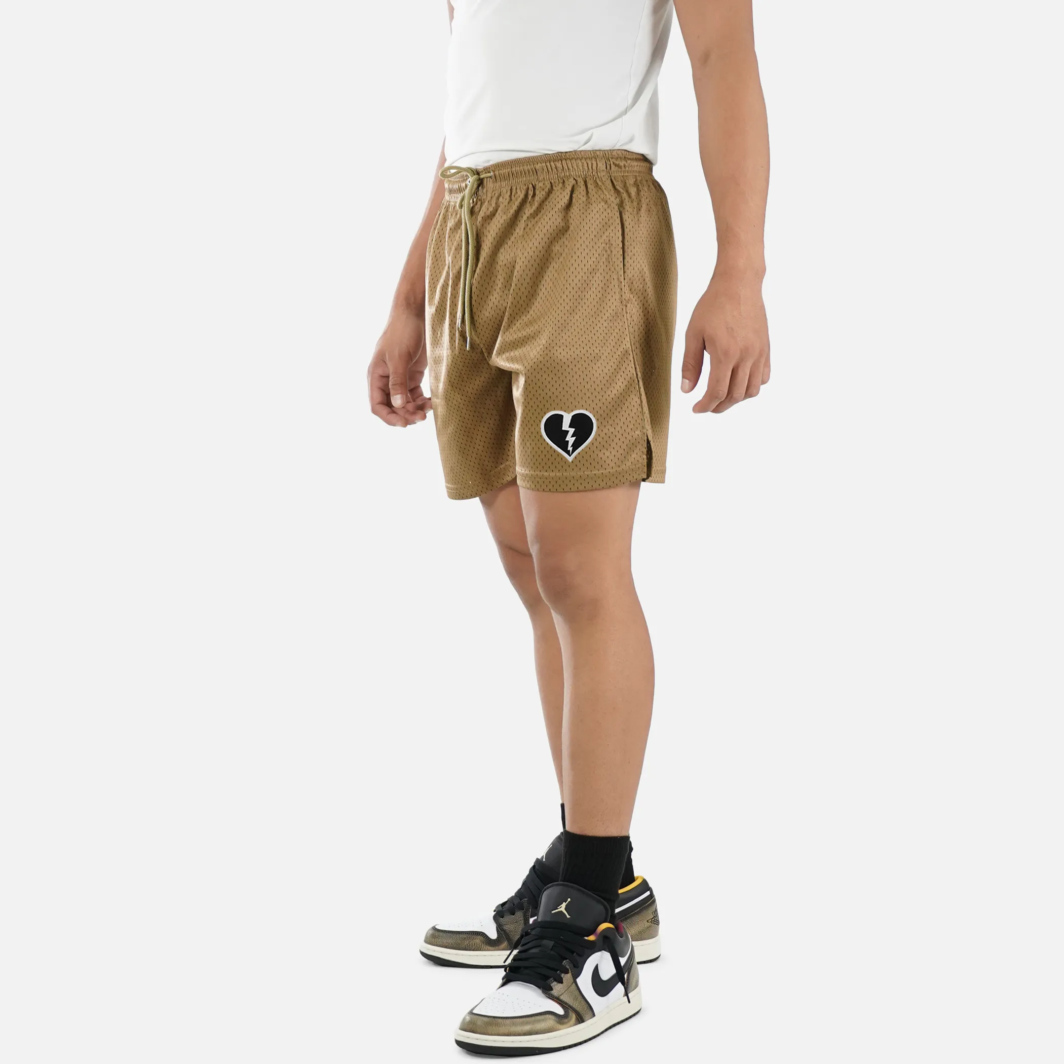 BRKN Patch Shorts - 7"