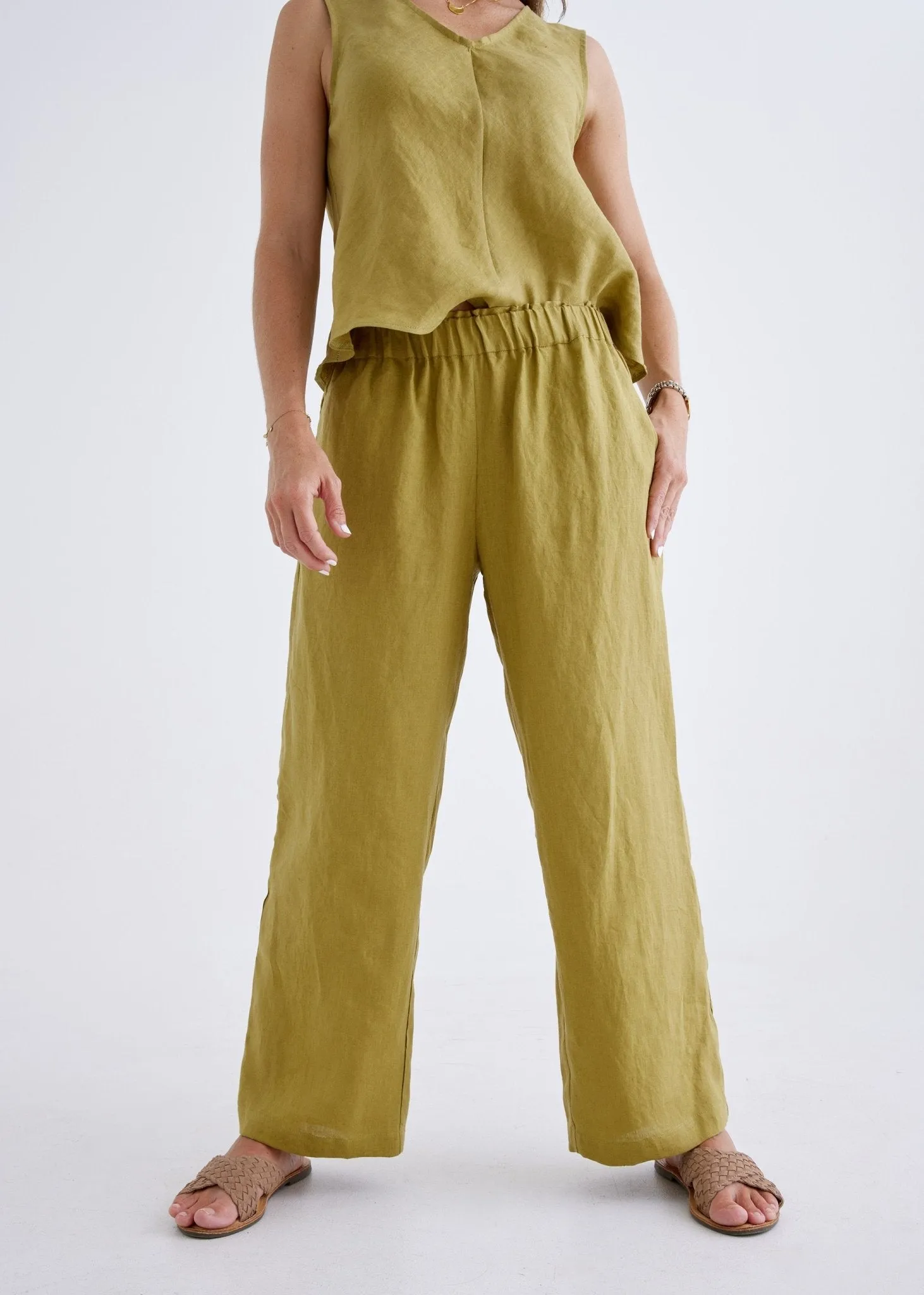 Lana Linen Pants in Olive