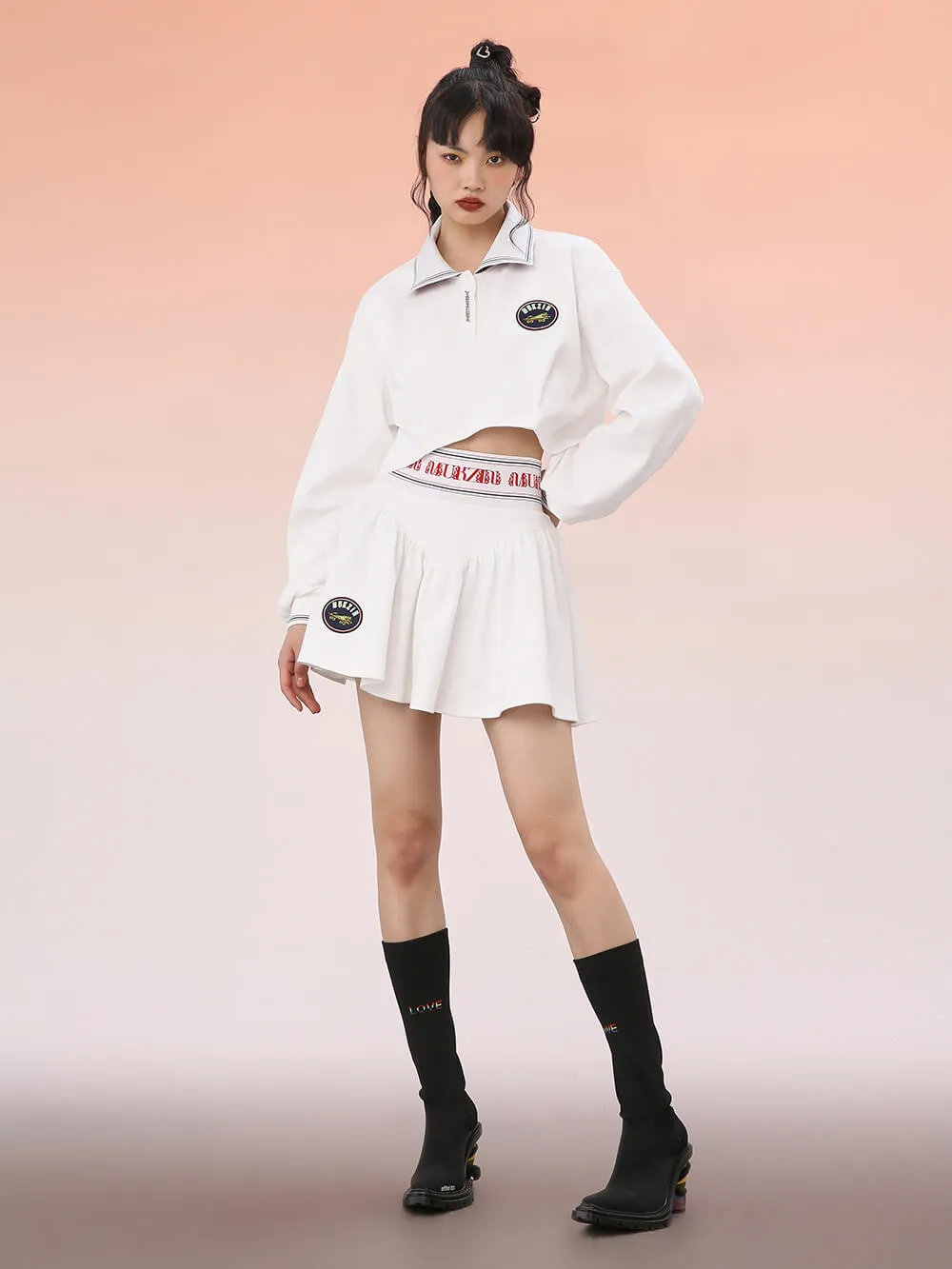 MUKZIN Loose-fit Long-sleeve Crop Tops