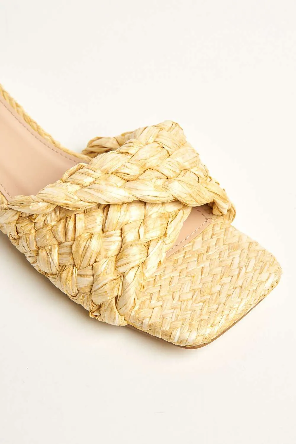 Solya Plaited Raffia Sliders in Beige