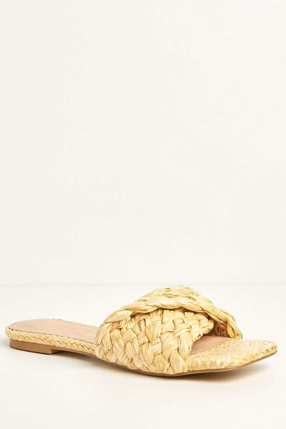 Solya Plaited Raffia Sliders in Beige