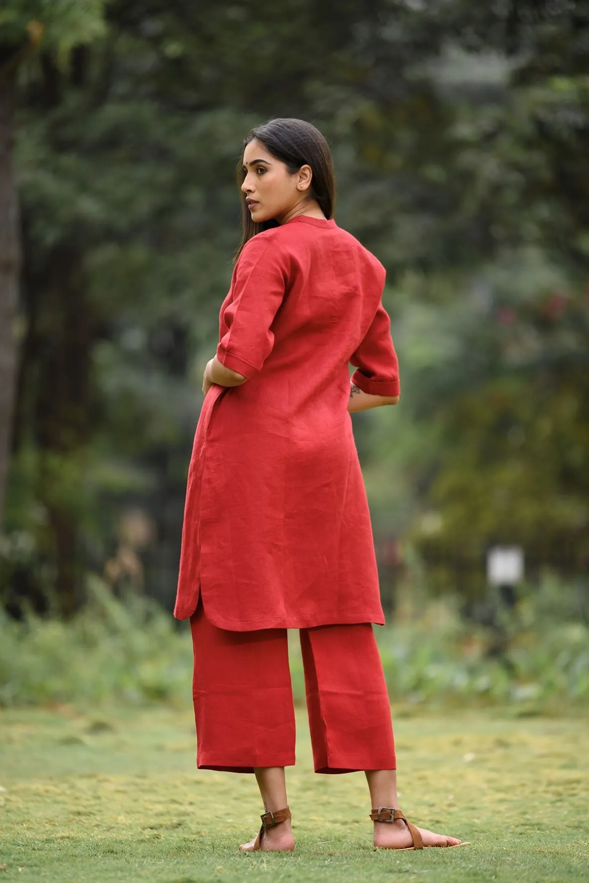 Thea Linen Kurta and Pants Set - Maroon