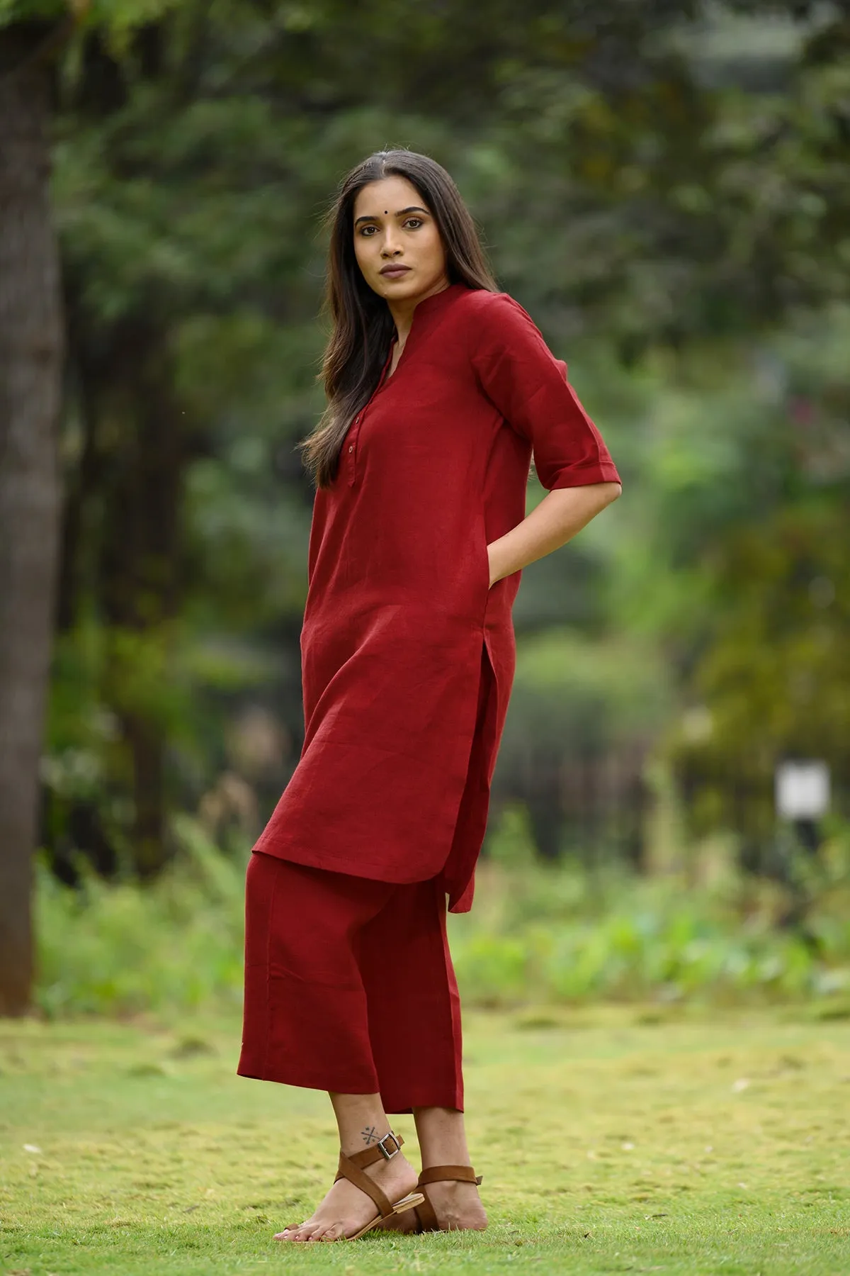 Thea Linen Kurta and Pants Set - Maroon