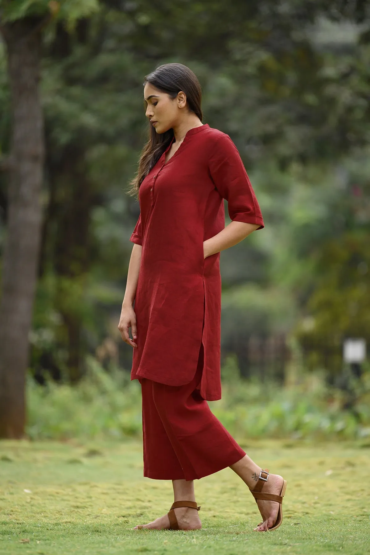 Thea Linen Kurta and Pants Set - Maroon