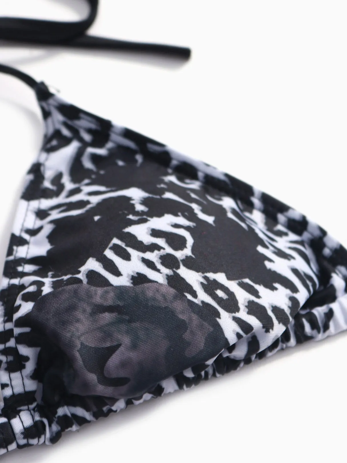 Wholesale Halter Sleeveless Leopard Wireless Two Piece Bikinis